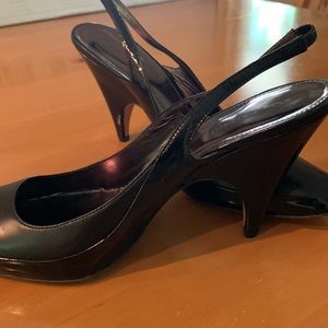 Elie Tahari slingback leather and patent leather 3" heel Size 40 US 9.5